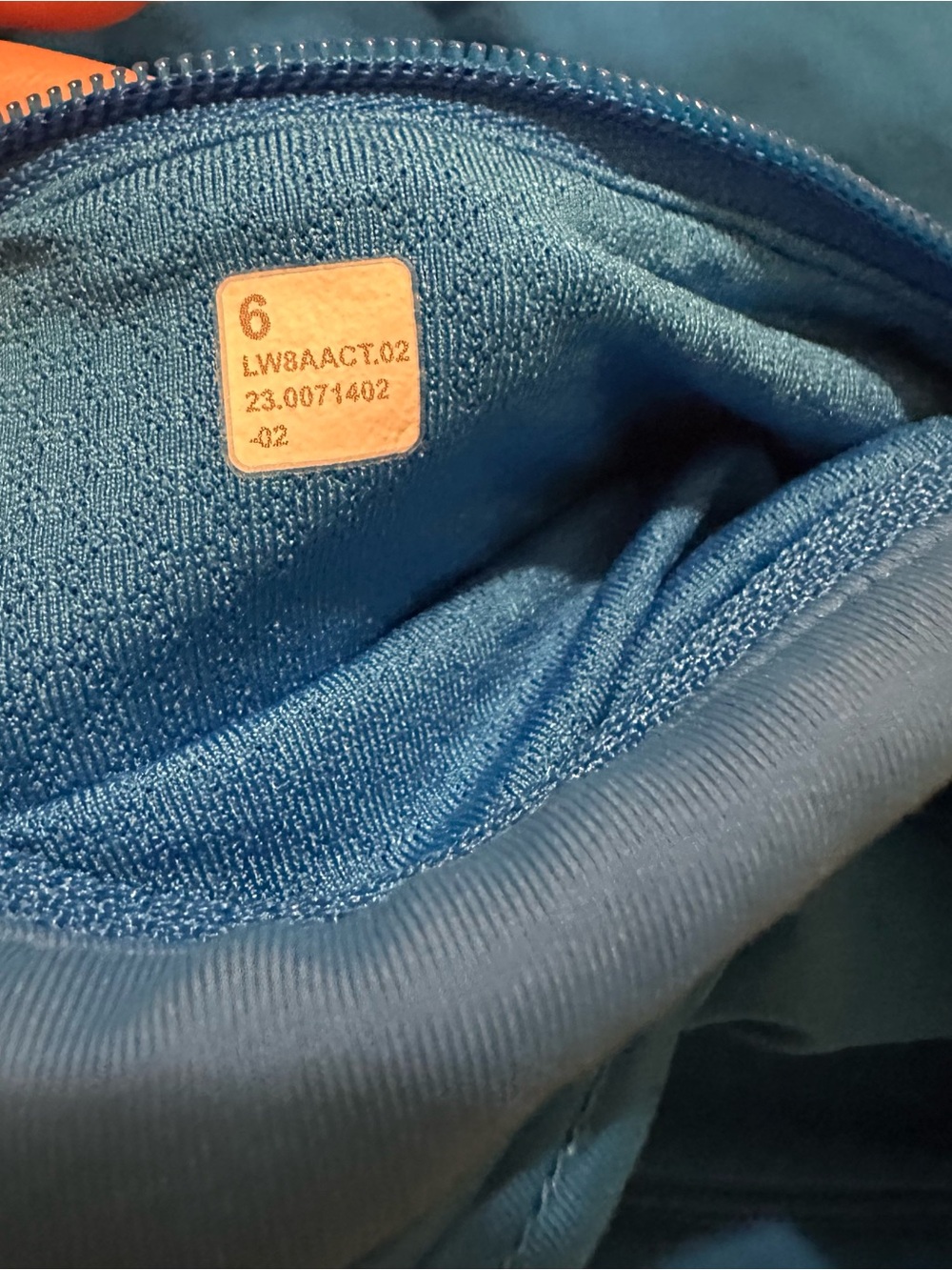 Lululemon Pace Rival Mid-Rise Skirt *Long in
Poolside SZ 6 - Picture 9 of 9